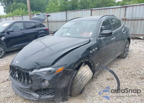 2018 Maserati Levante Gransport из США, поврежденный, VIN ZN661XUS0JX269764